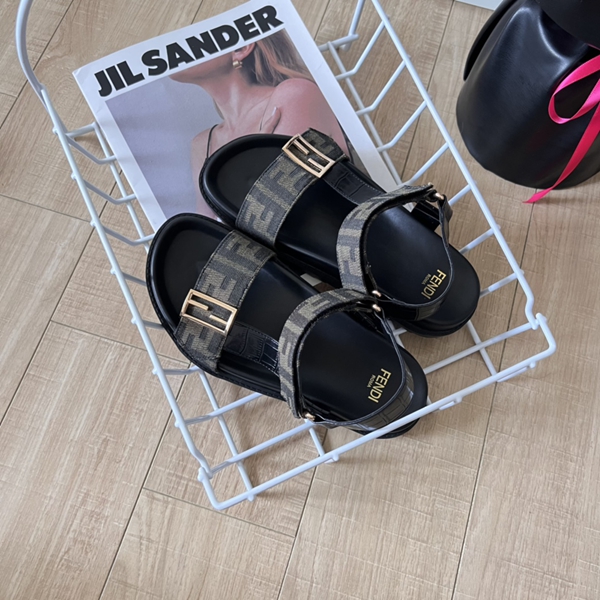 サンダル着用イメージ